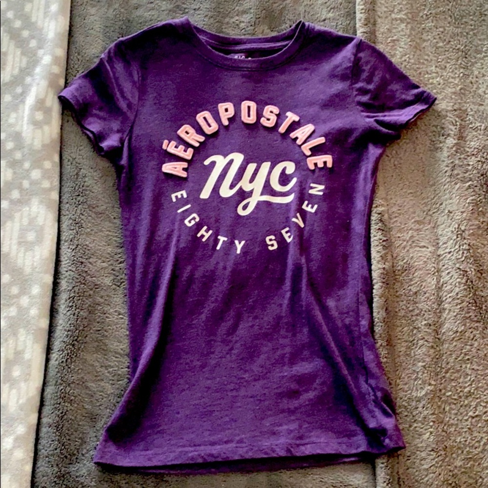 Cozy cute Aeropostale T shirt